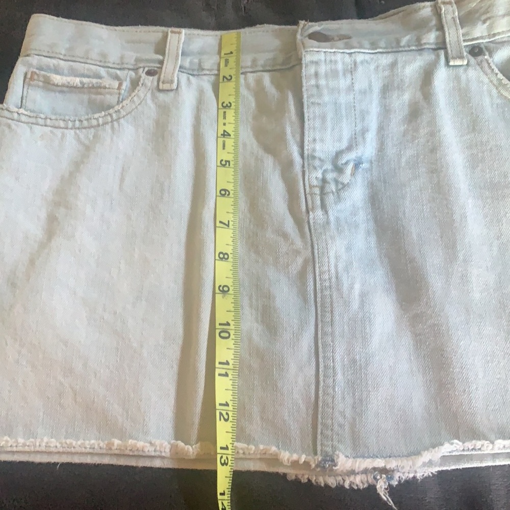 Old Navy Mini Skirt - Picture 4 of 5